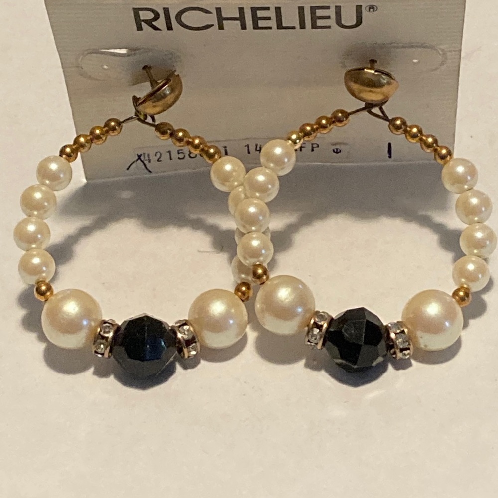 Richelieu vtg 14k gf pearl hoop earrings